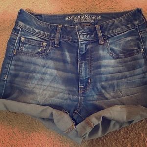 American Eagle hi-rise shorts ☀️